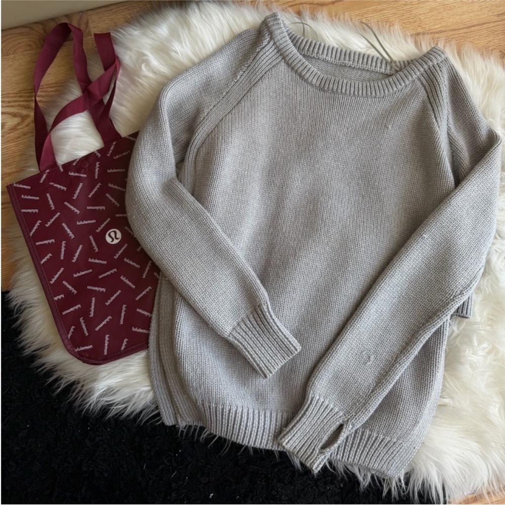 Lululemon grey knit sweater